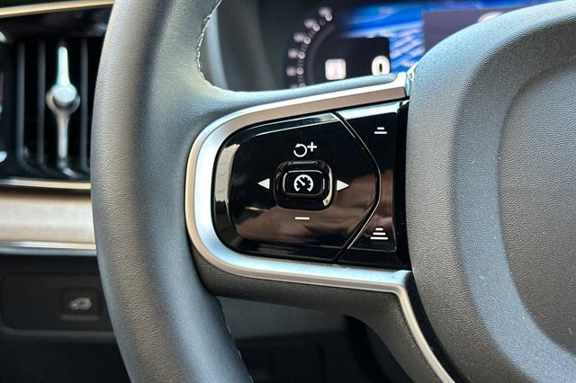 2026 Volvo XC90 Plus - Photo 27