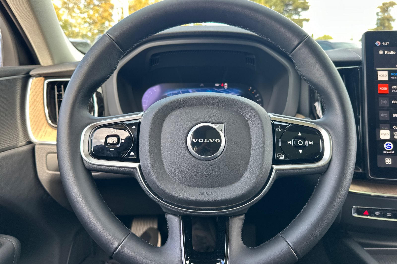 2026 Volvo XC60 Plus - Photo 25