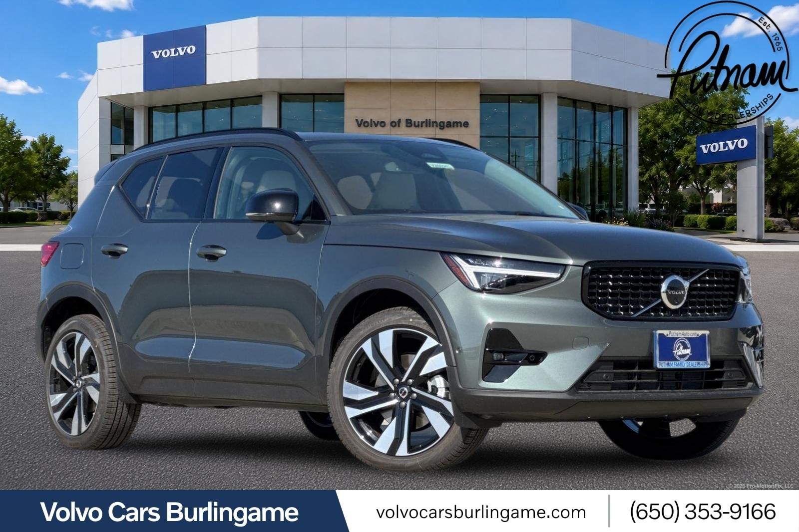 2026 Volvo XC40 SUV 