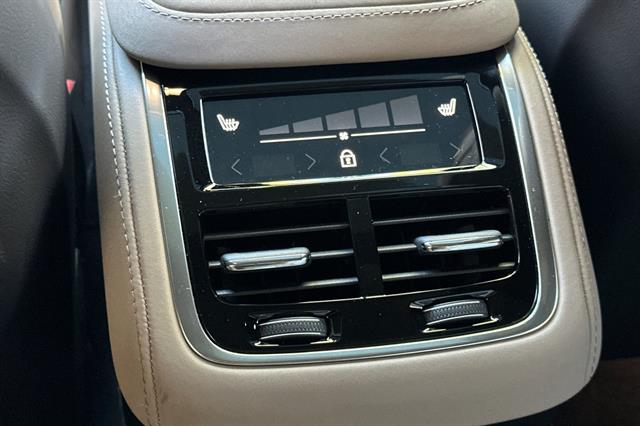2026 Volvo XC90 Plus - Photo 13