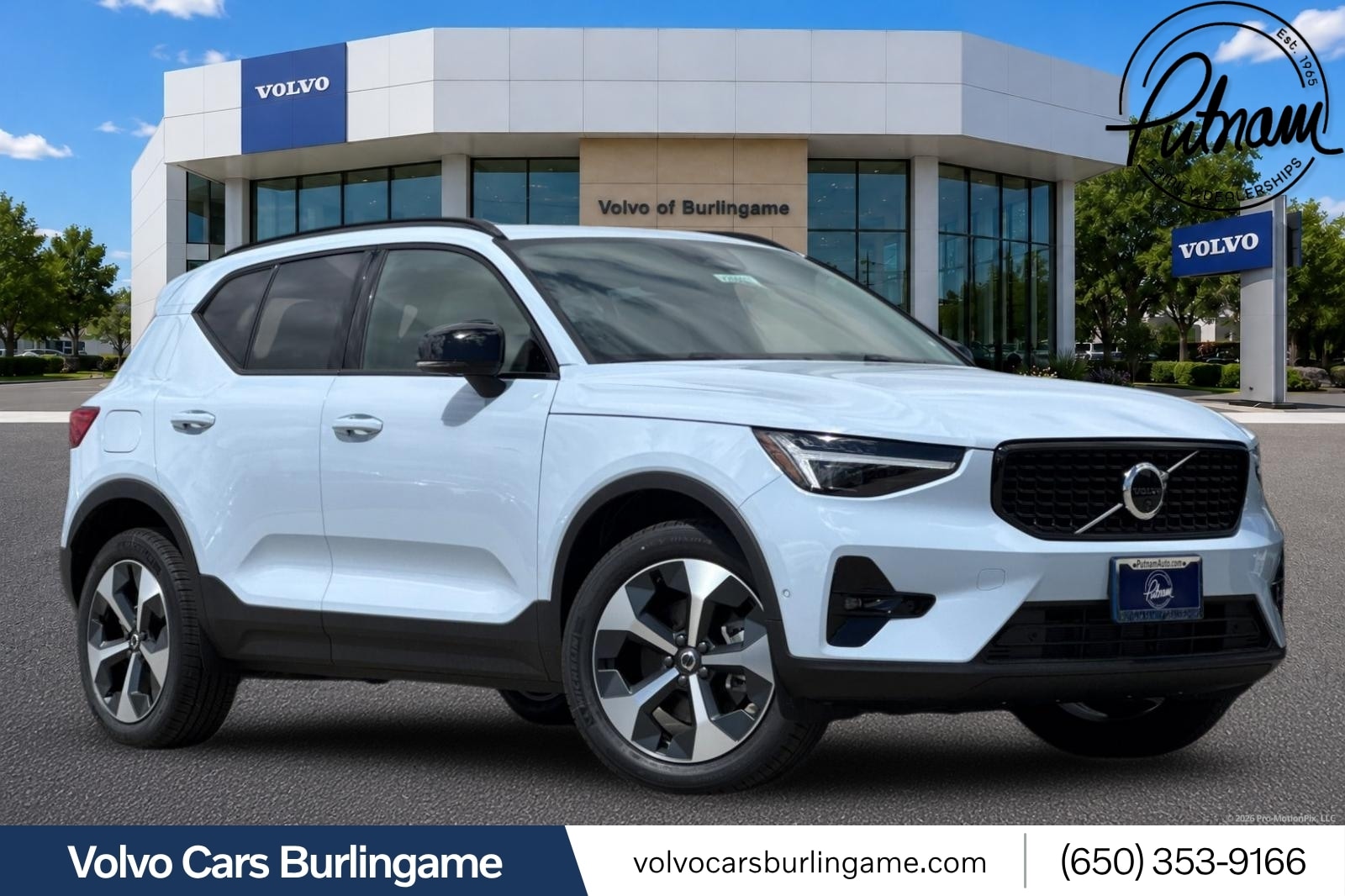 2026 Volvo XC40 SUV 