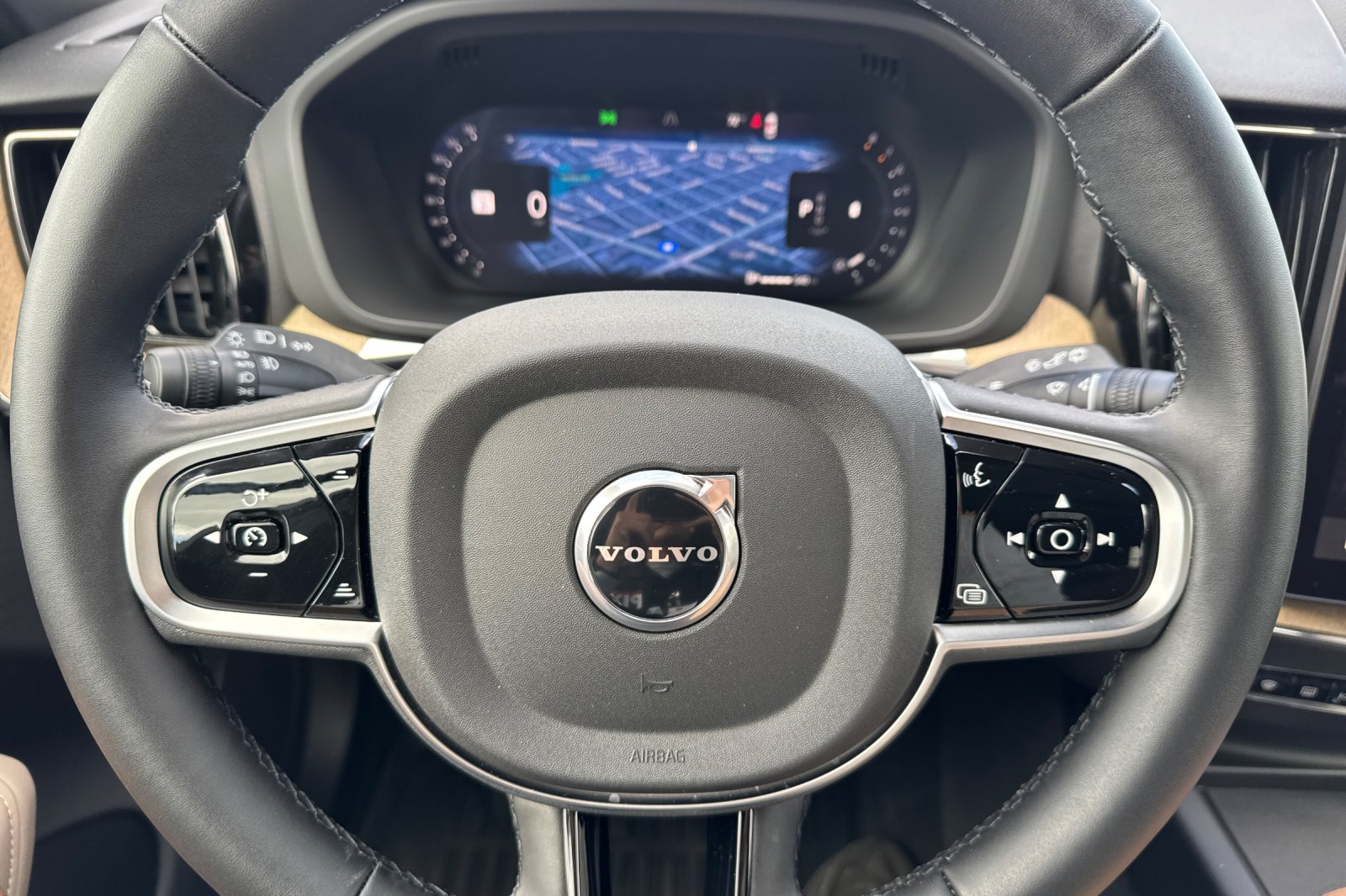 2026 Volvo XC60 Plus - Photo 26