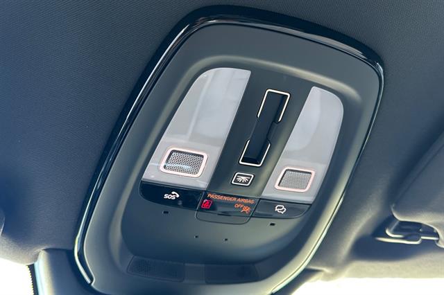 2026 Volvo XC90 Plus - Photo 35