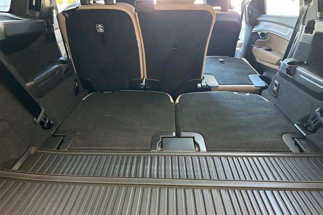 2026 Volvo XC90 Plus - Photo 17