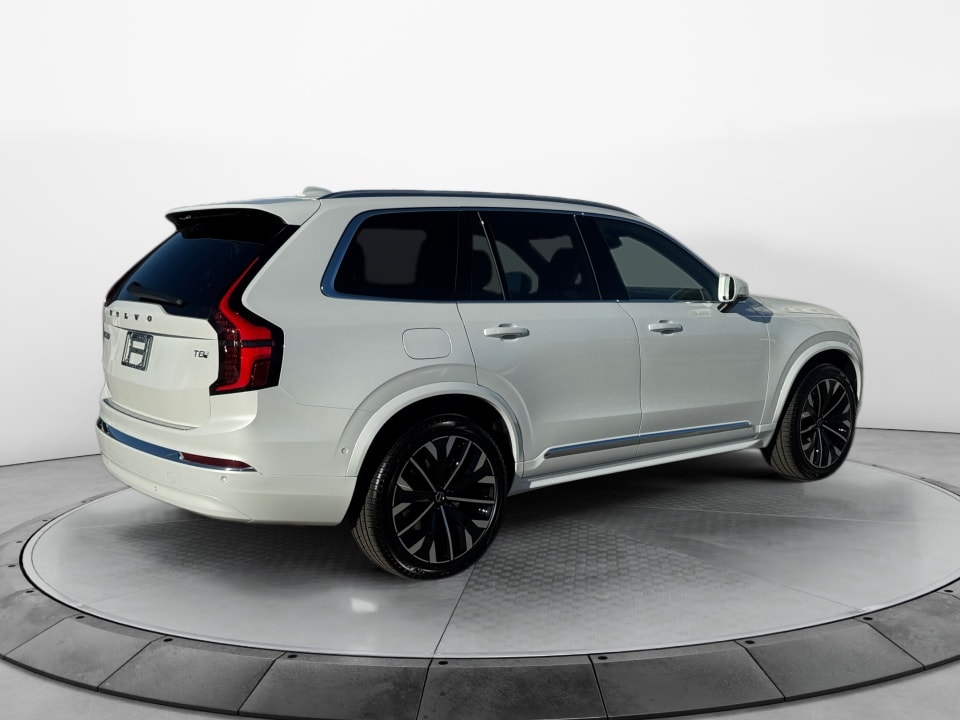 2026 Volvo XC90 Plus - Photo 7