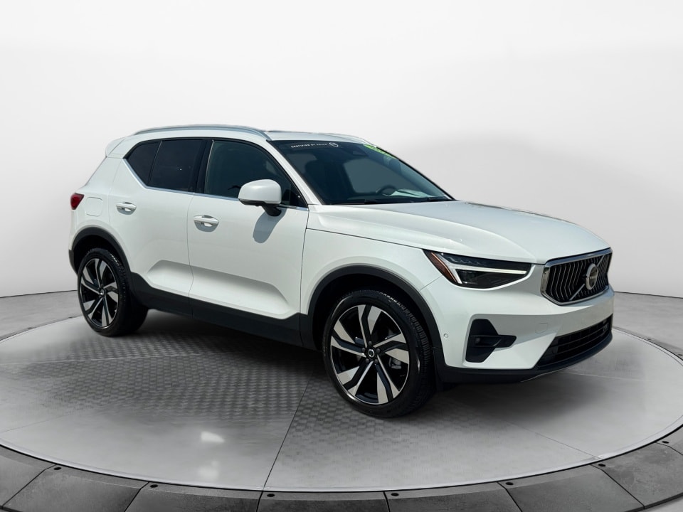 2023 Volvo XC40
