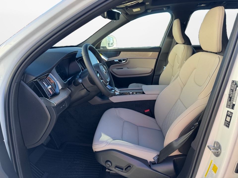 2026 Volvo XC90 Plus - Photo 9