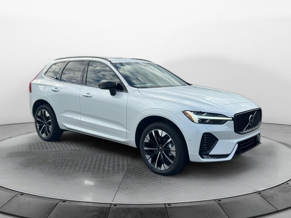 2026 Volvo XC60 Plus