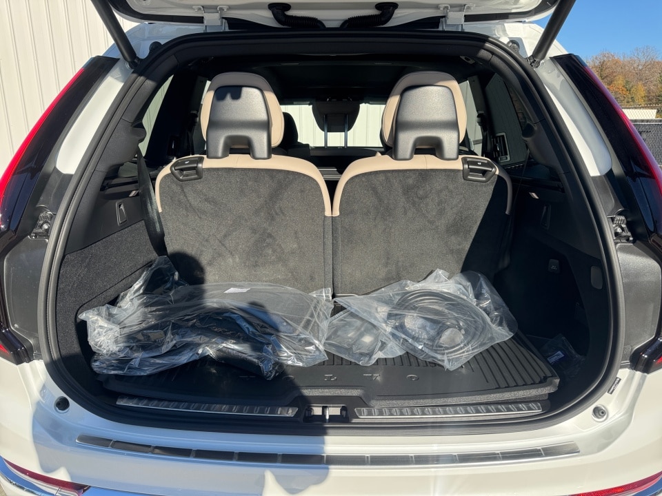 2026 Volvo XC90 Plus - Photo 15