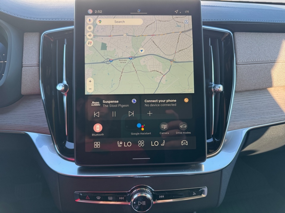 2026 Volvo XC90 Plus - Photo 17