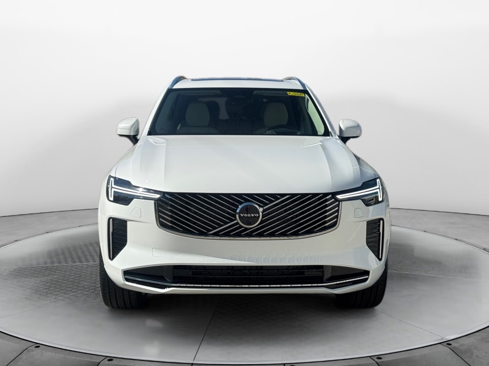 2026 Volvo XC90 Ultra - Photo 2