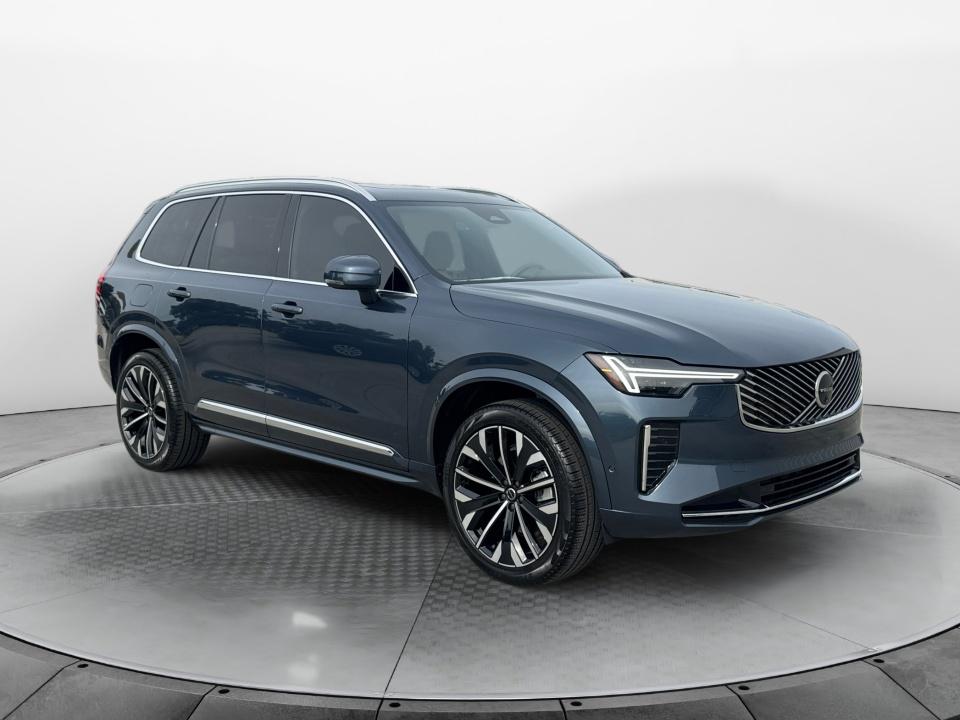 2026 Volvo XC90 Plus