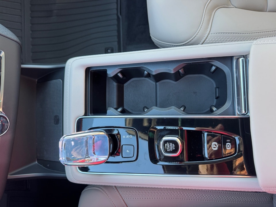 2026 Volvo XC90 Plus - Photo 20