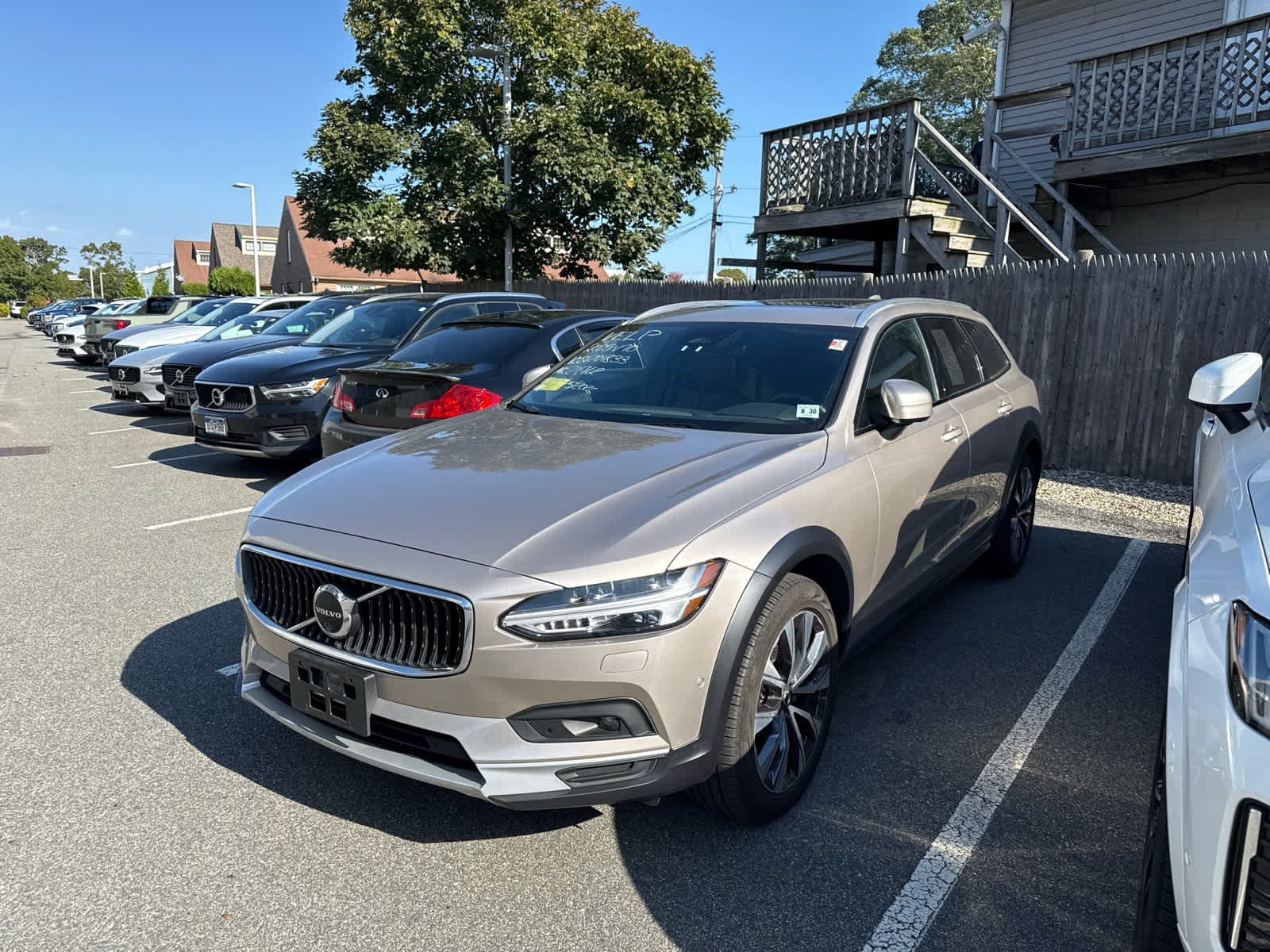 2025 Volvo V90 Cross Country