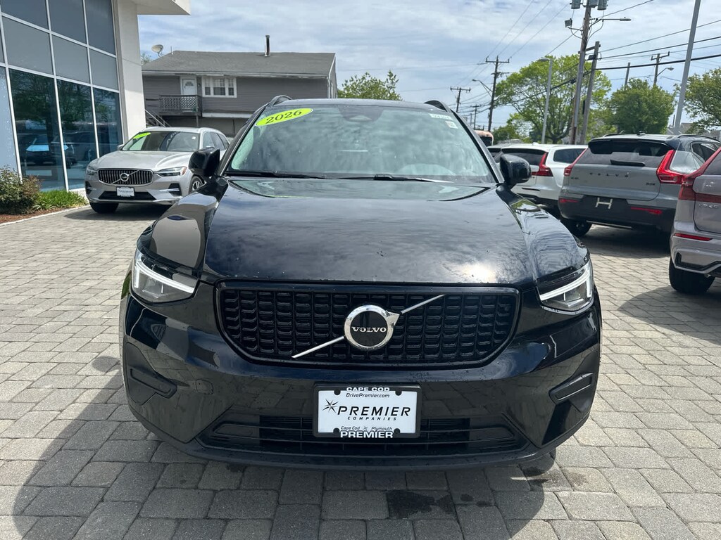 Used 2026 Volvo XC40 B5 Core SUV