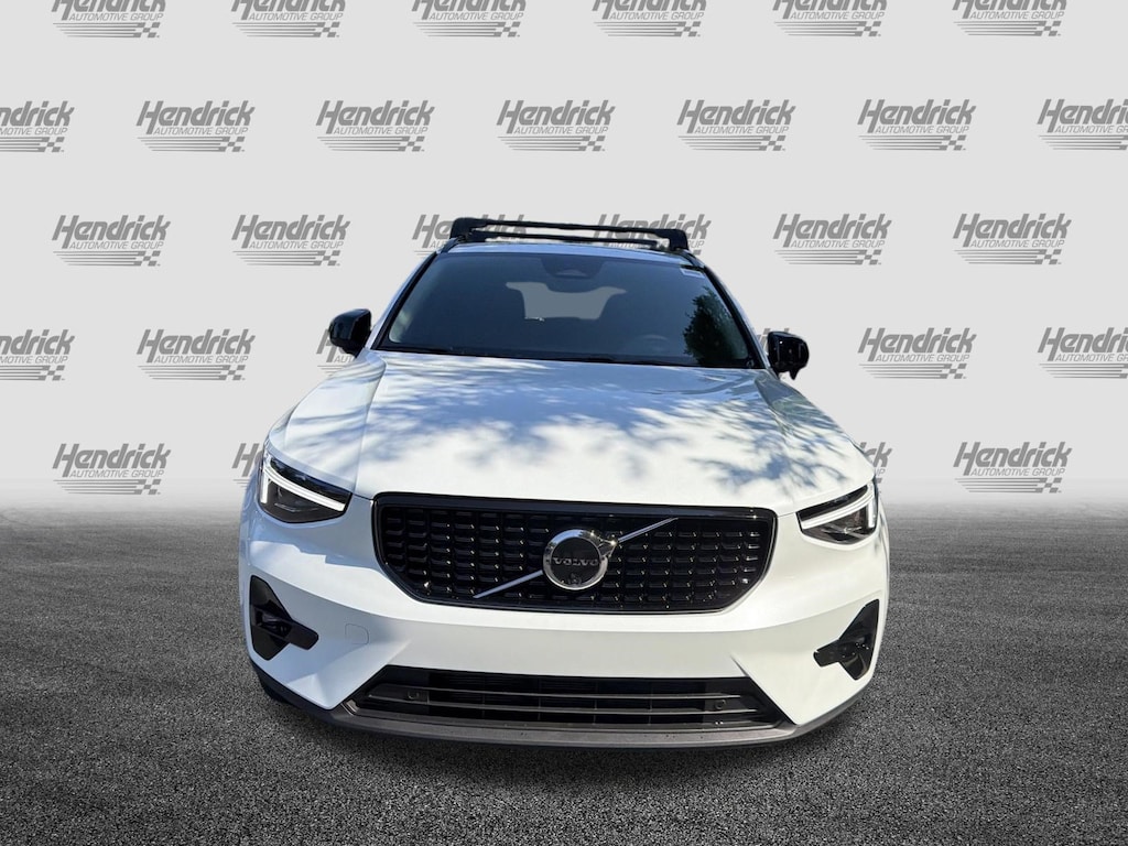 New 2026 Volvo XC40 B5 Plus SUV