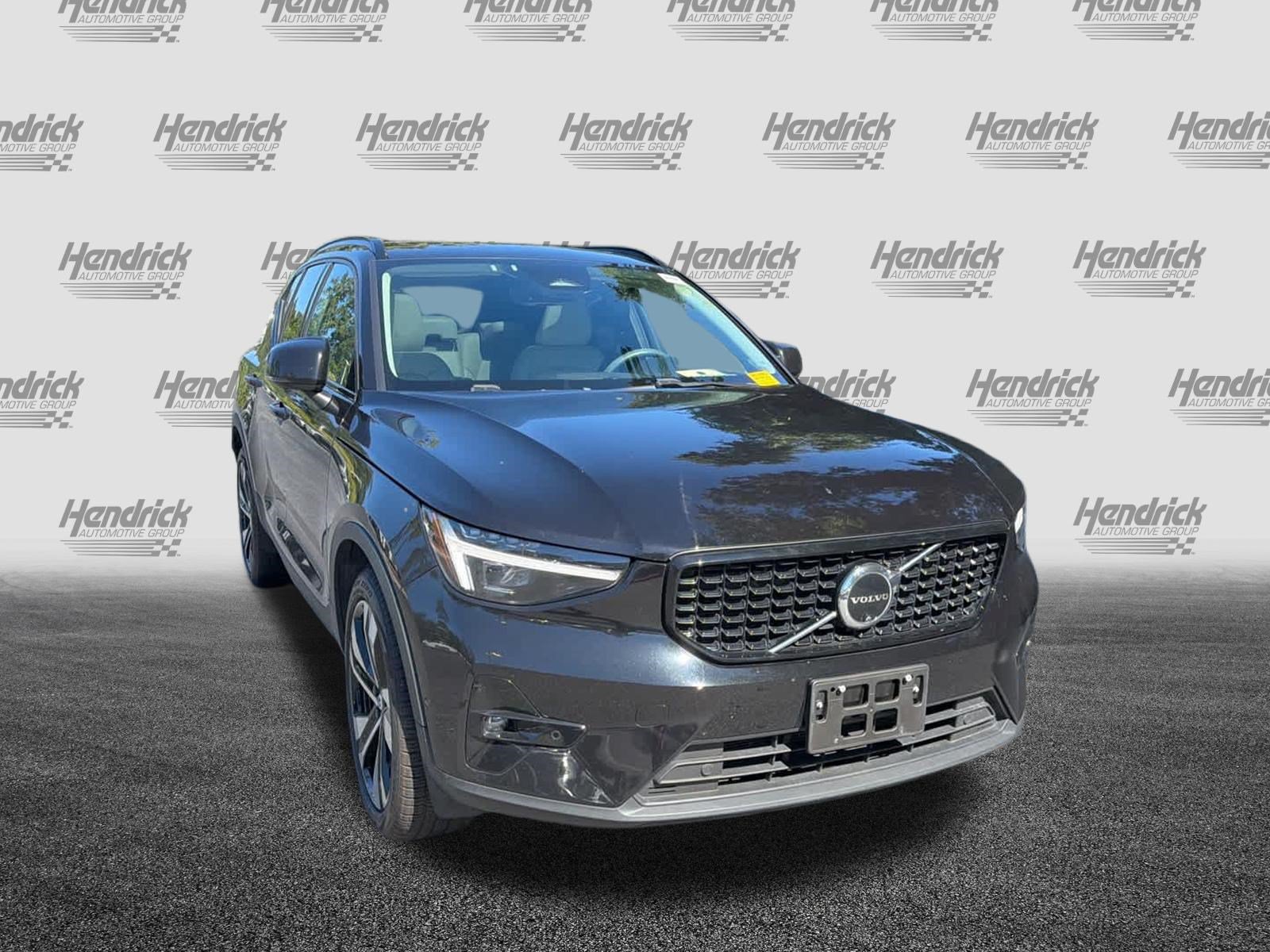 Used 2024 Volvo XC40 Ultimate Dark Theme SUV