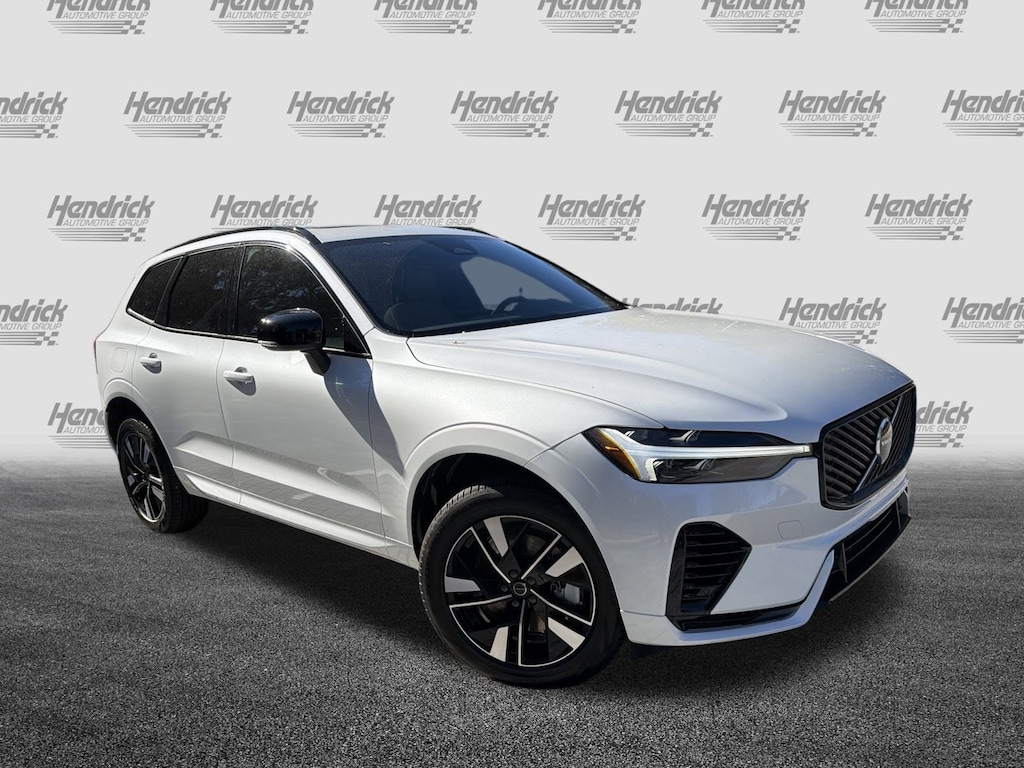 New 2026 Volvo XC60 plug-in hybrid T8 Core SUV