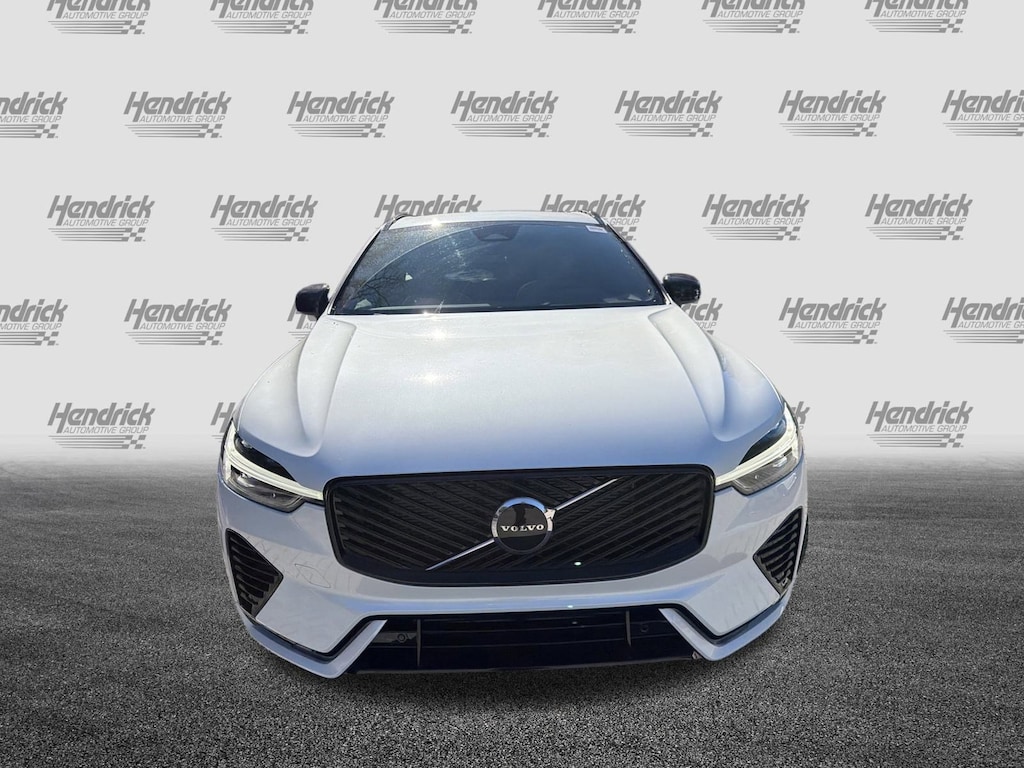 New 2026 Volvo XC60 plug-in hybrid T8 Core SUV