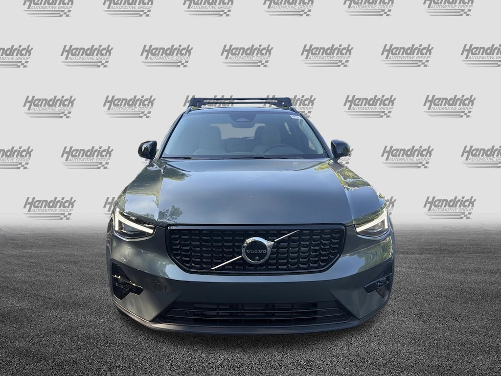 New 2026 Volvo XC40 B5 Ultra SUV