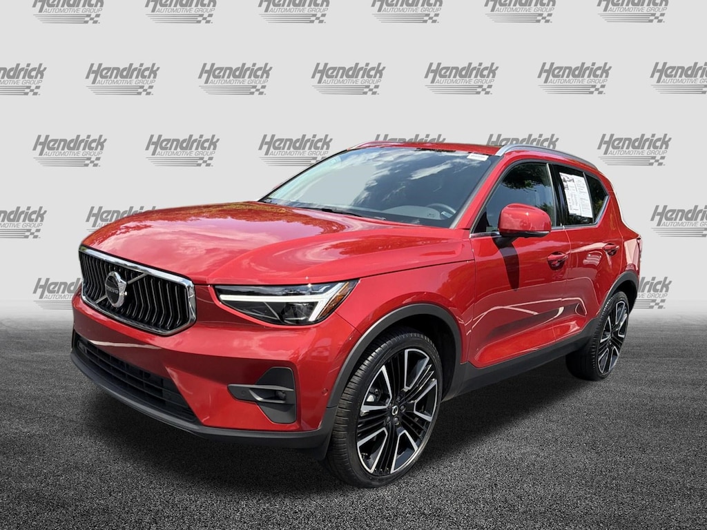 Certified 2024 Volvo XC40 Ultimate Bright Theme SUV