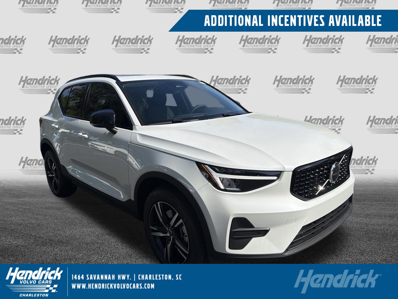2026 Volvo XC40 B4 Core FWD SUV