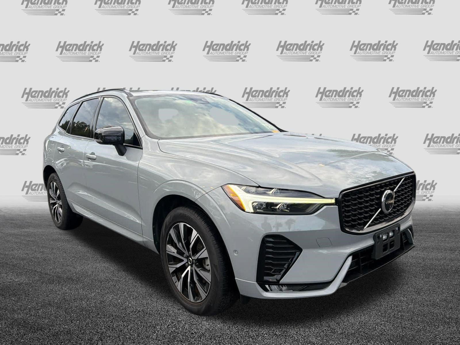 2024 Volvo XC60 Plus Dark Theme SUV