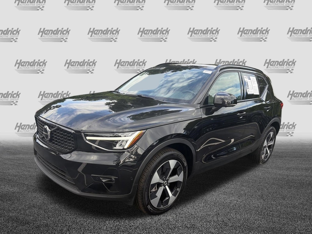 Certified 2025 Volvo XC40 Plus Dark Theme SUV