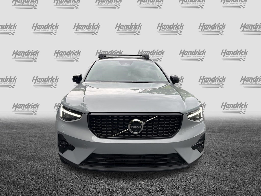 New 2026 Volvo XC40 B5 Ultra SUV