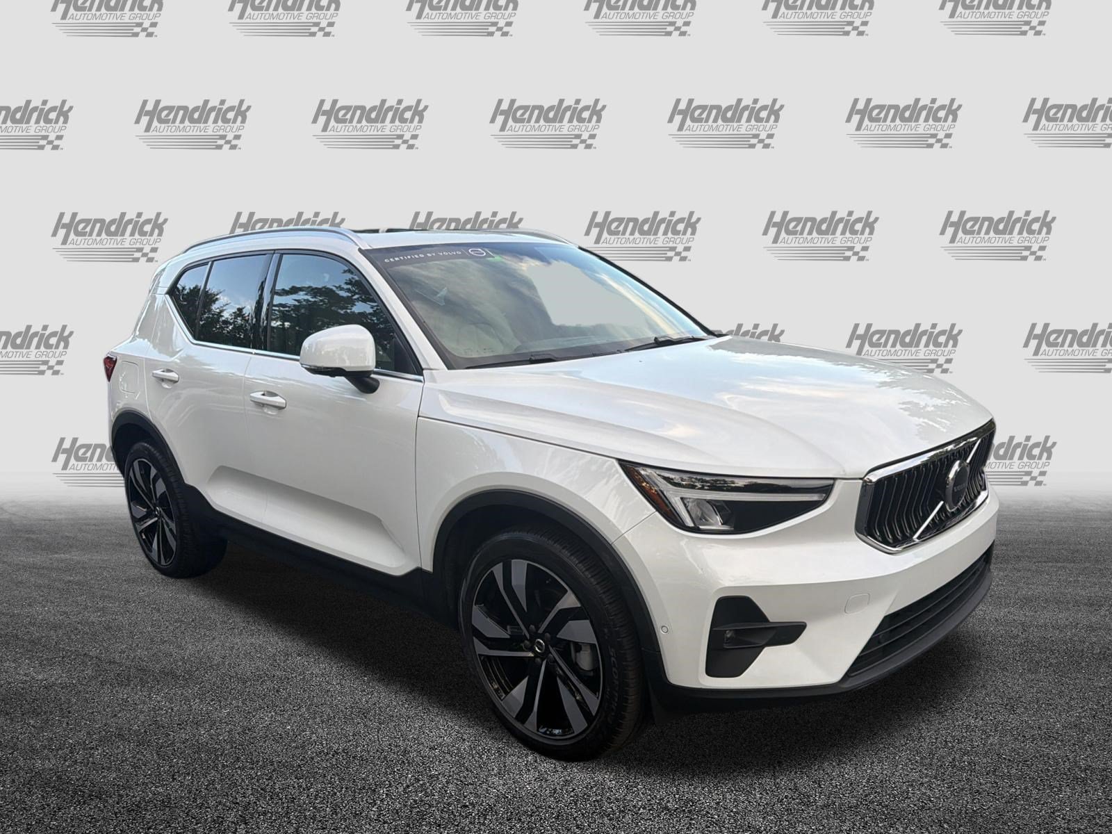 Certified 2024 Volvo XC40 Plus Bright Theme SUV