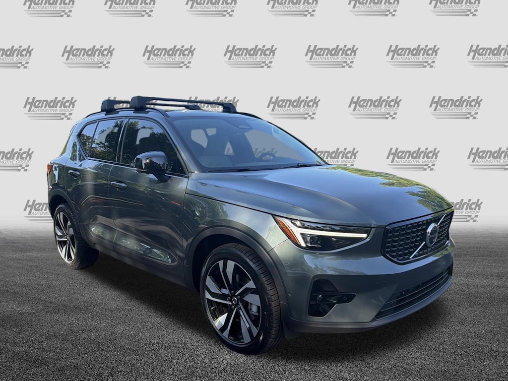 New 2026 Volvo XC40 B5 Ultra SUV