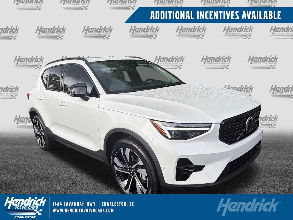 New 2026 Volvo XC40 B5 Ultra SUV