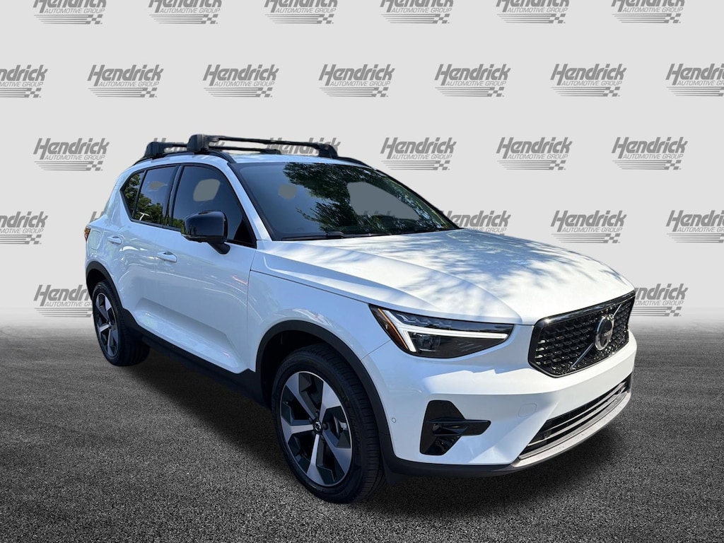 New 2026 Volvo XC40 B5 Plus SUV