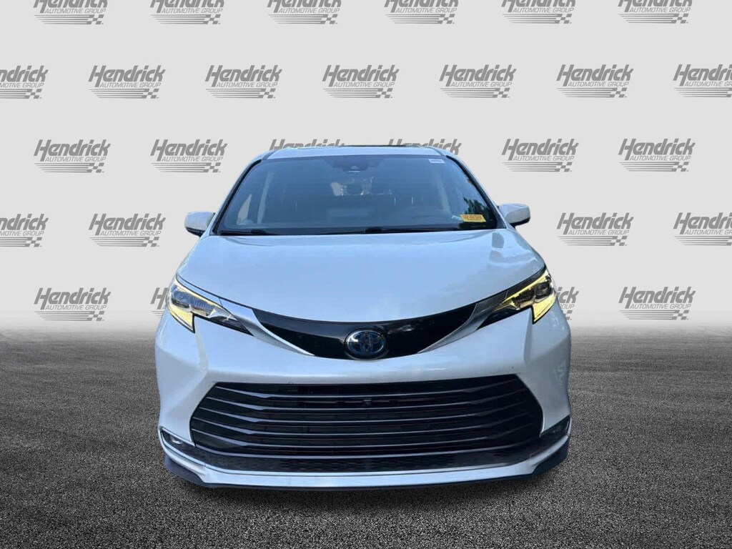 Used 2021 Toyota Sienna Platinum Minivan