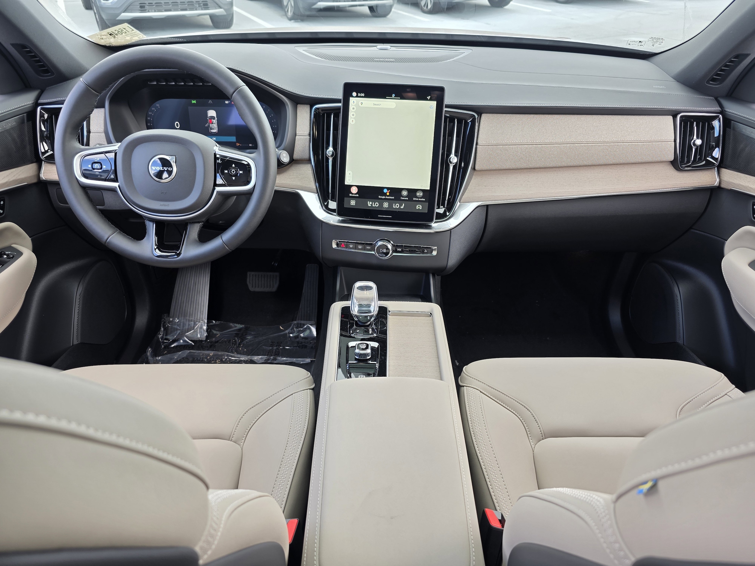 2026 Volvo XC90 Plus - Photo 7