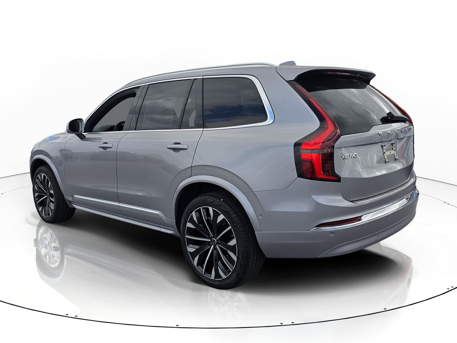 2026 Volvo XC90 Plus - Photo 6