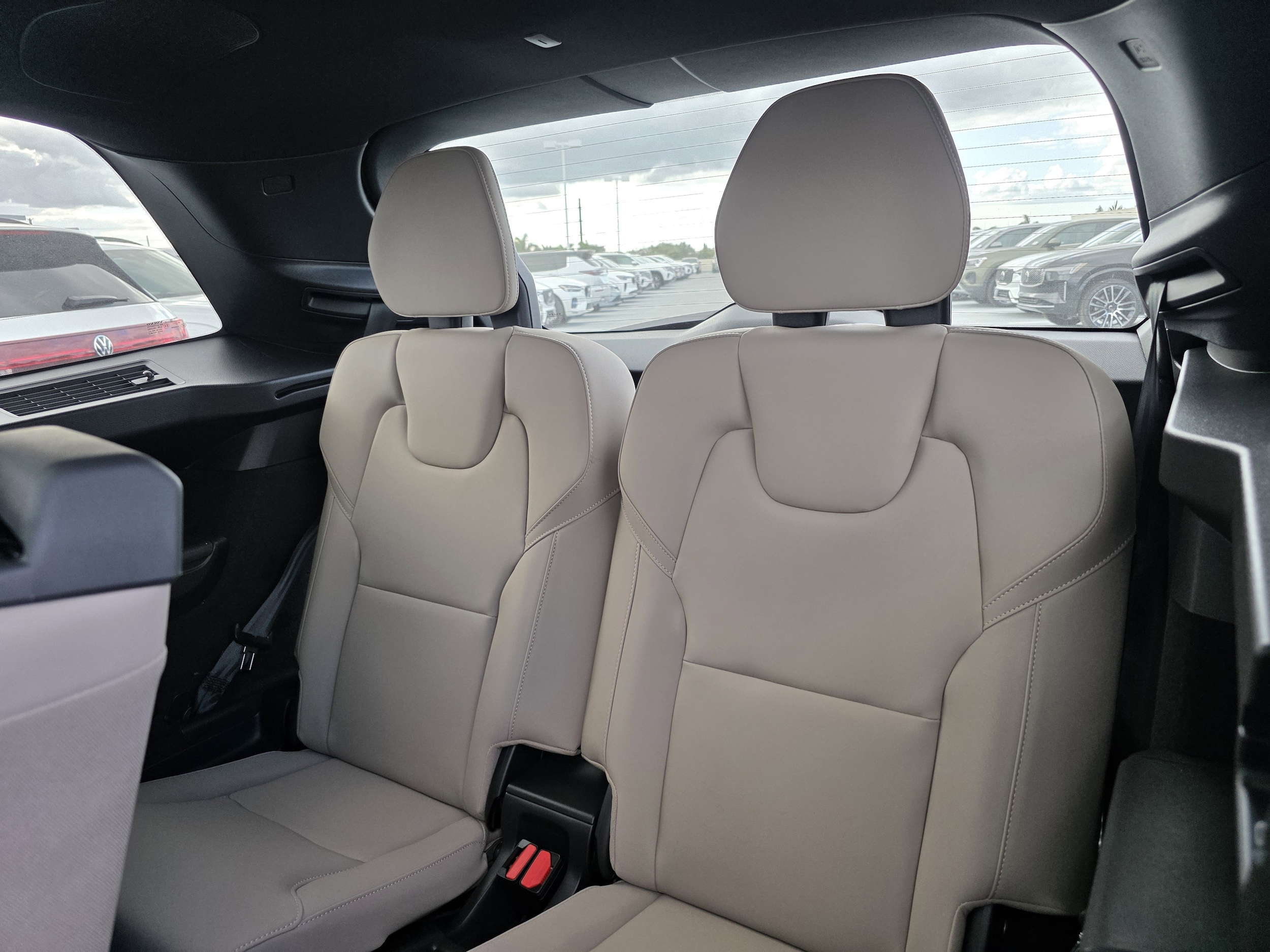 2026 Volvo XC90 Plus - Photo 12