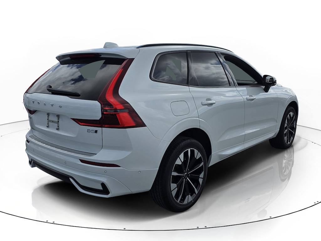New 2026 Volvo XC60 B5 Plus SUV