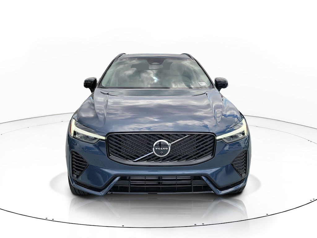 New 2026 Volvo XC60 plug-in hybrid T8 Ultra SUV