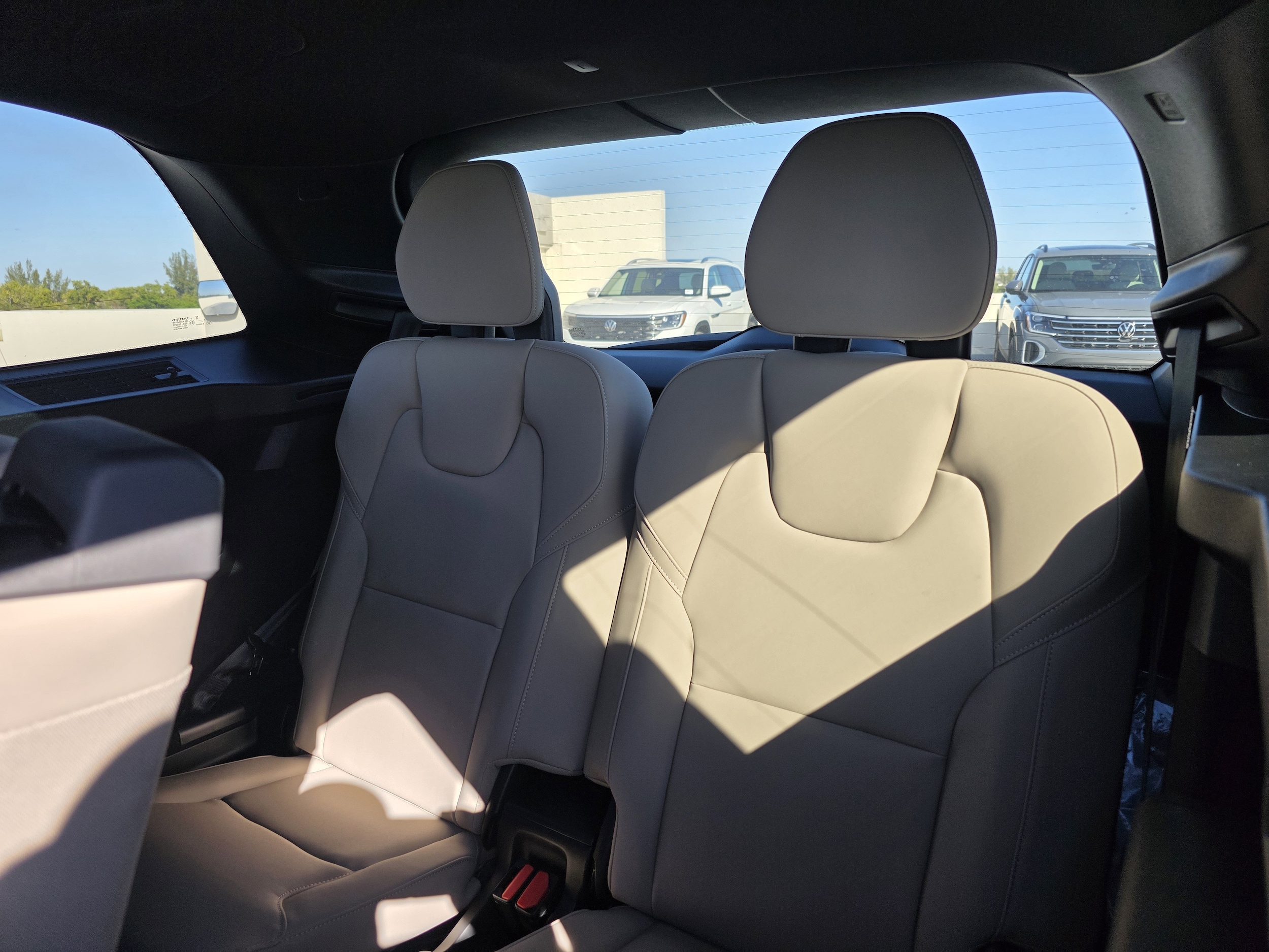 2026 Volvo XC90 Plus - Photo 12