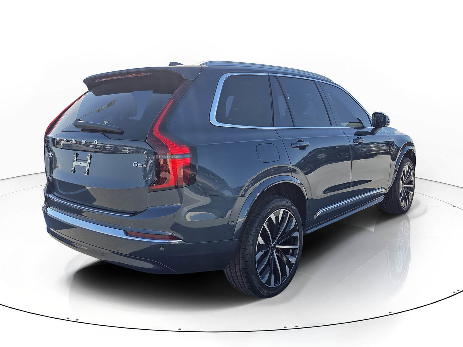 2026 Volvo XC90 Plus - Photo 4
