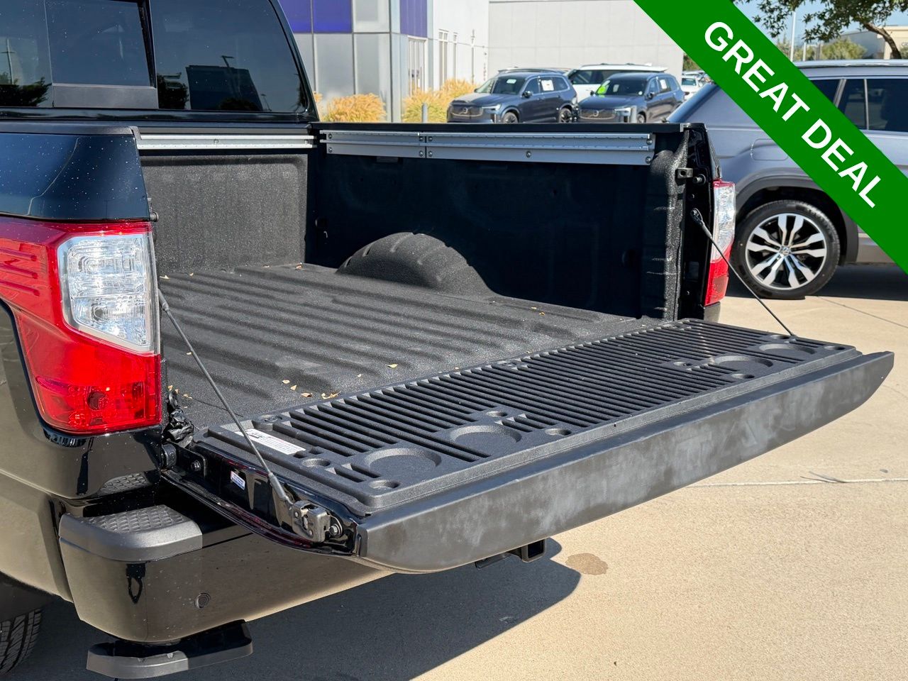 2024 Nissan Titan SV - Photo 41