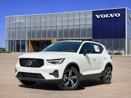 2026 Volvo XC40 B5 Core SUV