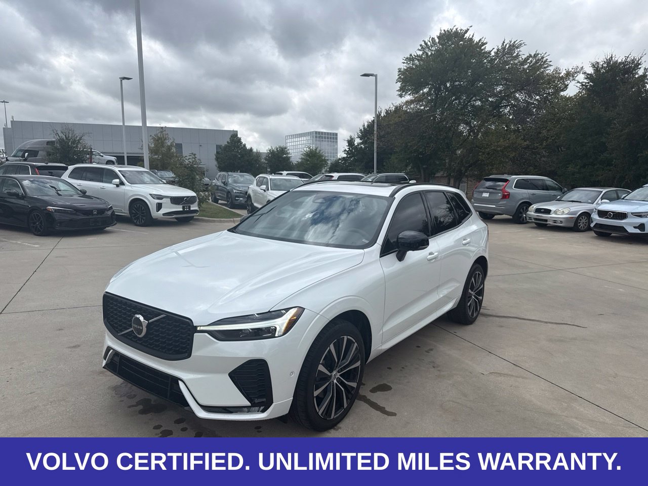 2024 Volvo XC60 B5 Plus Dark Theme SUV