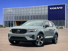 2026 Volvo XC40 B4 Core SUV