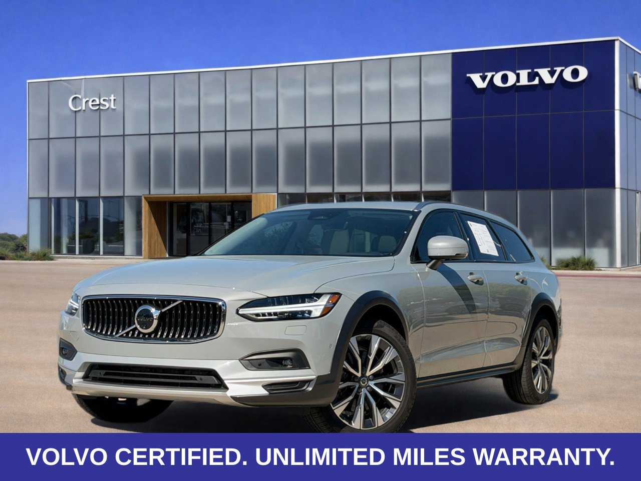 2025 Volvo V90 Cross Country B6 Wagon