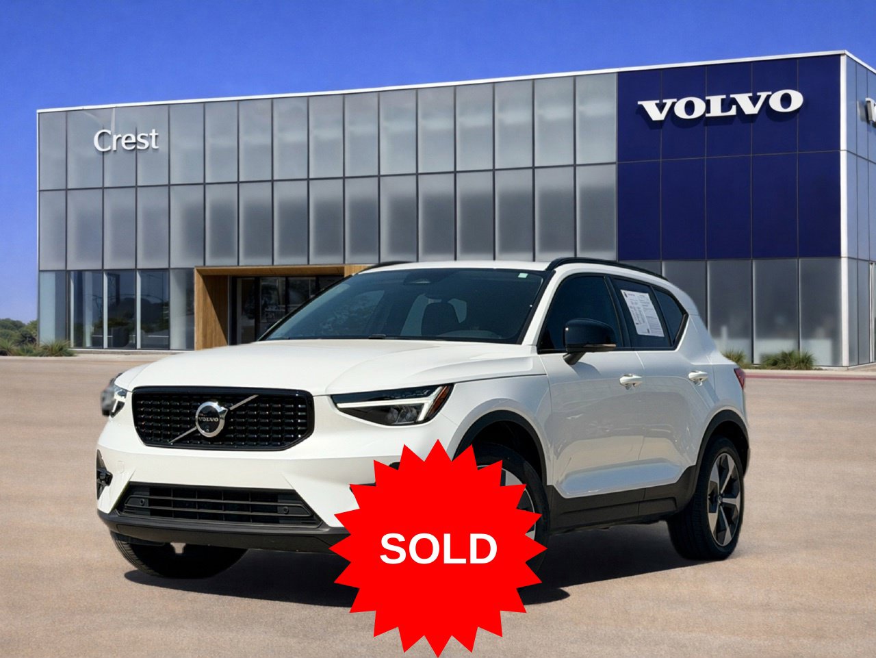 2025 Volvo XC40 B5 Plus Dark Theme SUV