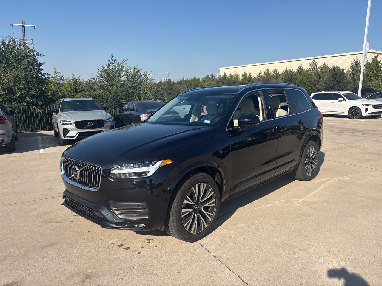 2021 Volvo XC90 T6 Momentum SUV