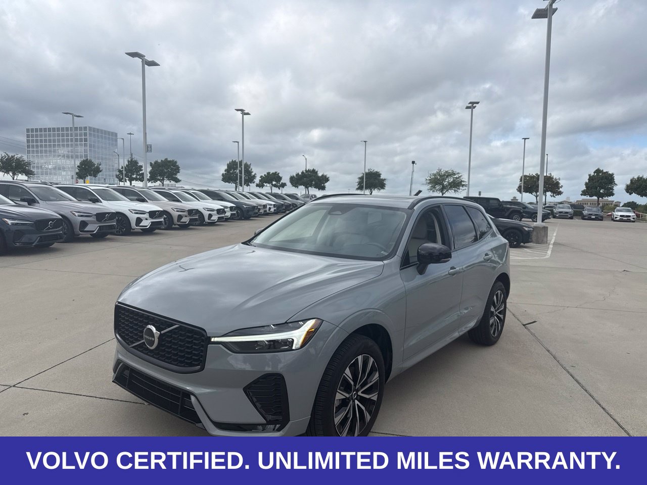 2024 Volvo XC60 B5 Dark Theme AWD SUV