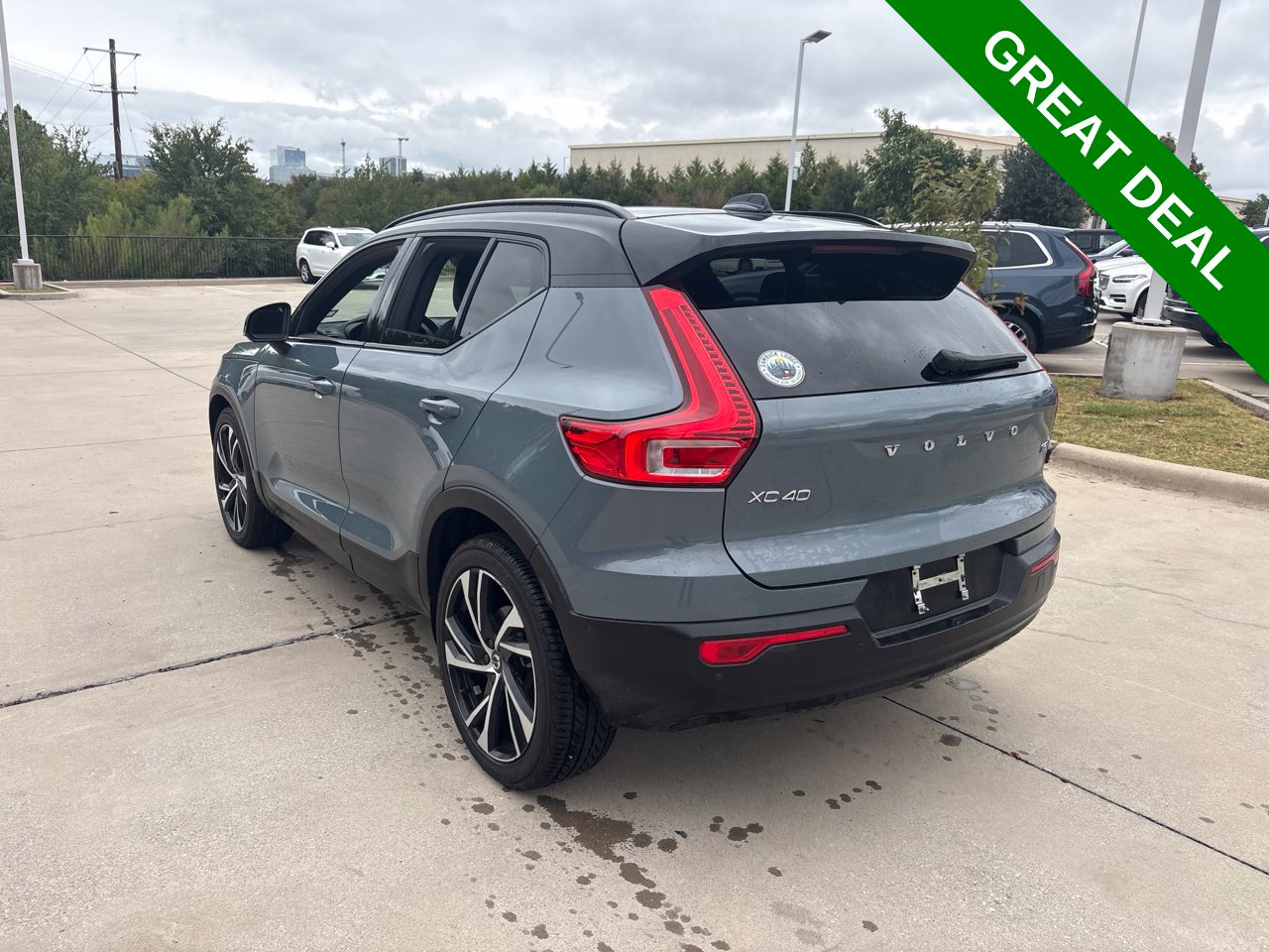 Used 2021 Volvo XC40 R-Design SUV